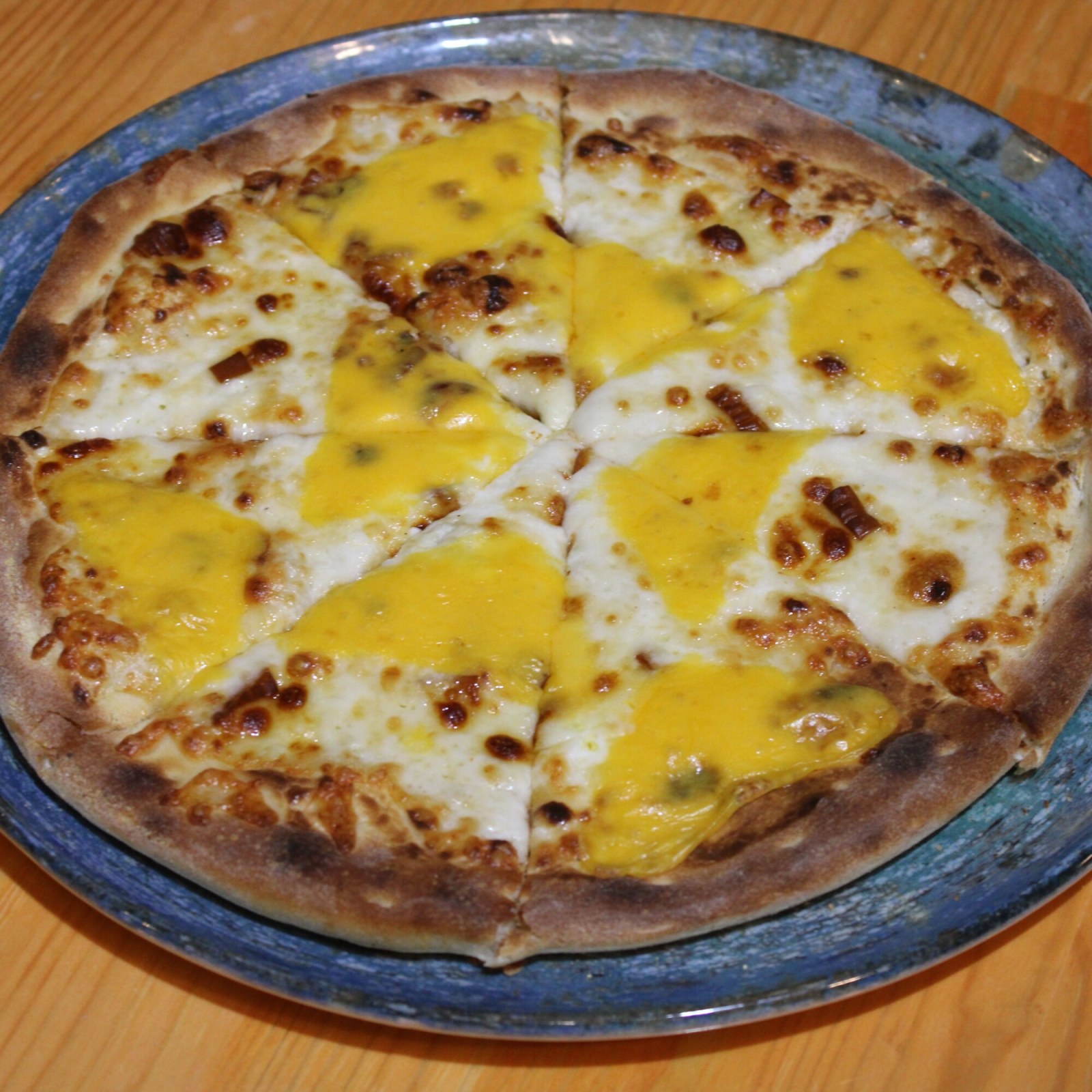 Quattro Formaggi Pizza