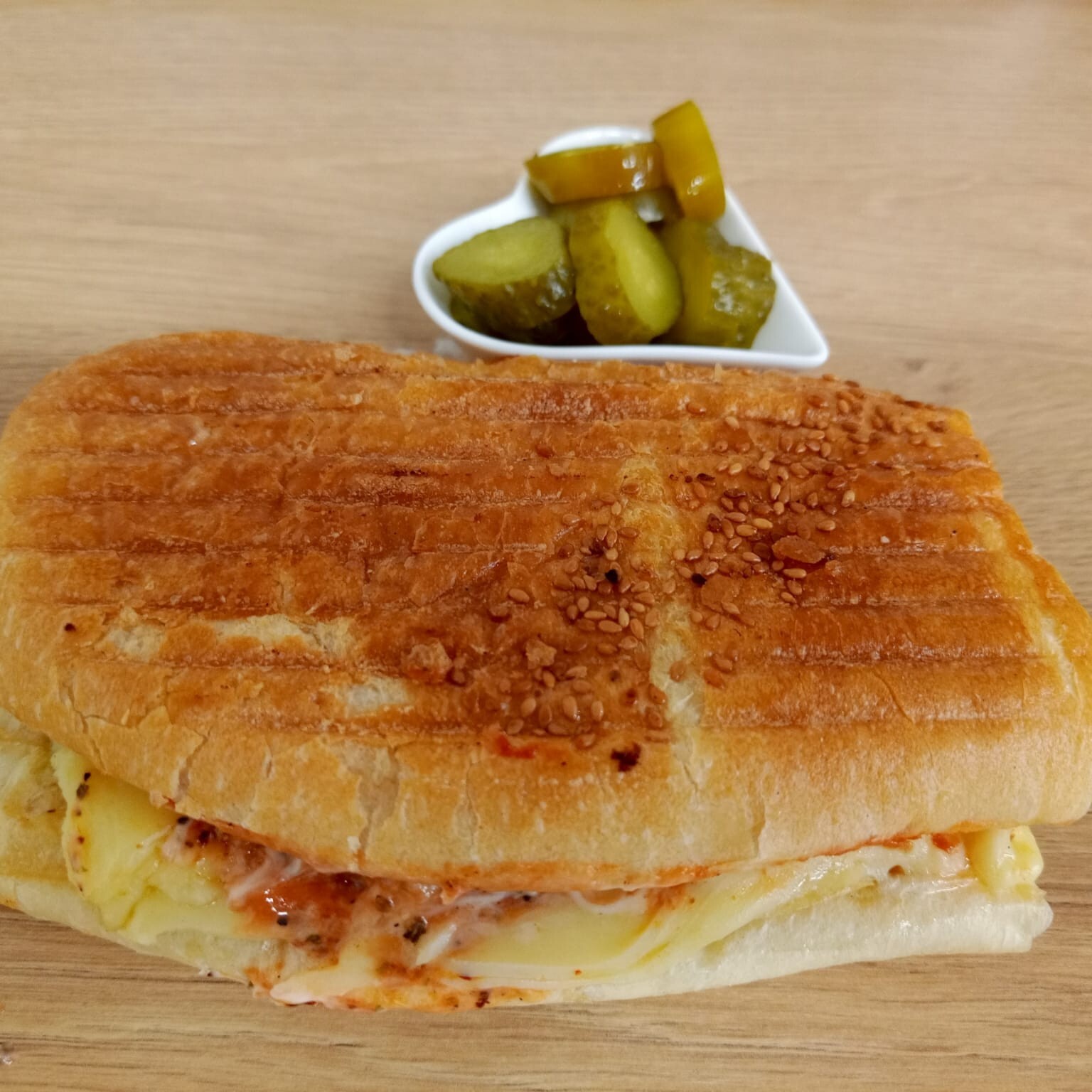 Tavuklu Kaşarlı Tost