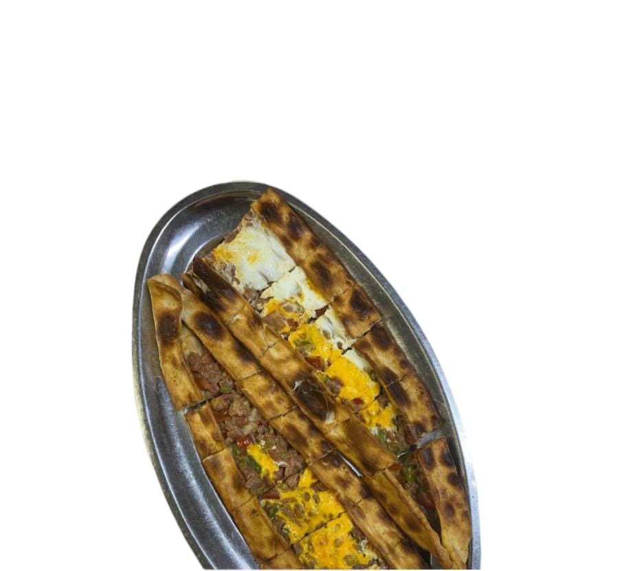 Kuşbaşılı Yumurtalı Pide