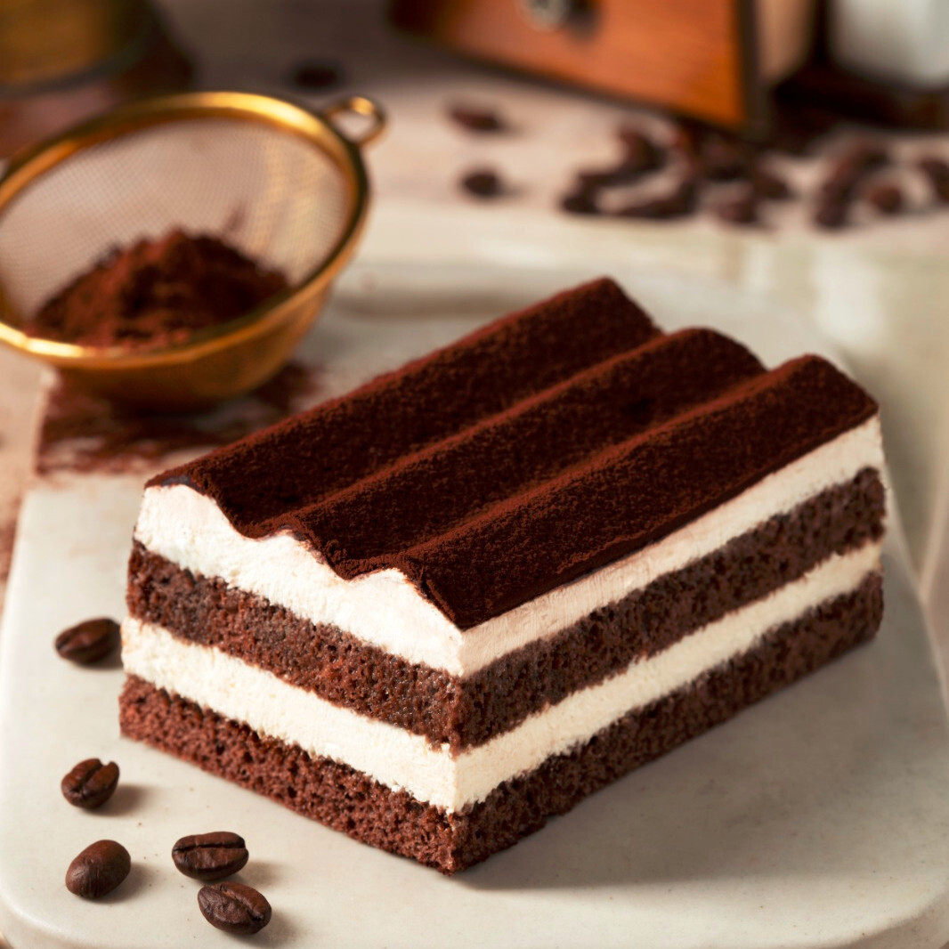 Tiramisu Cake