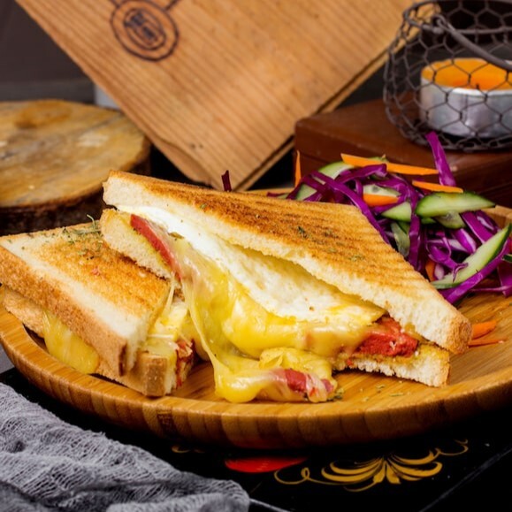 Yumurtalı Tost Menü