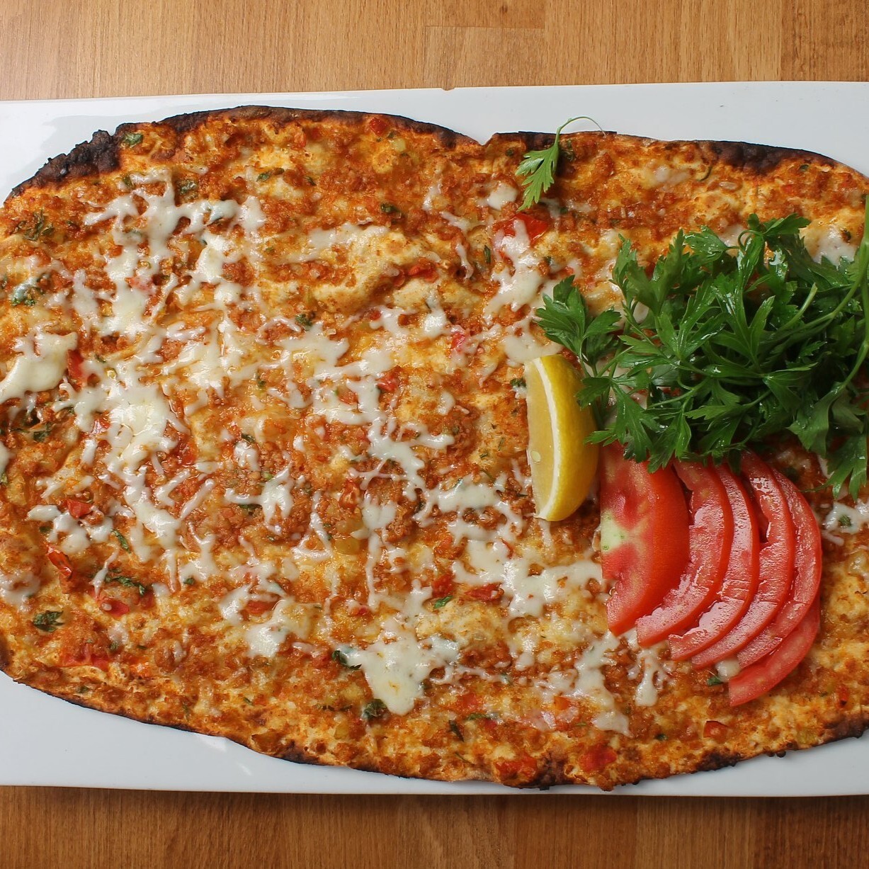 Kaşarlı Lahmacun