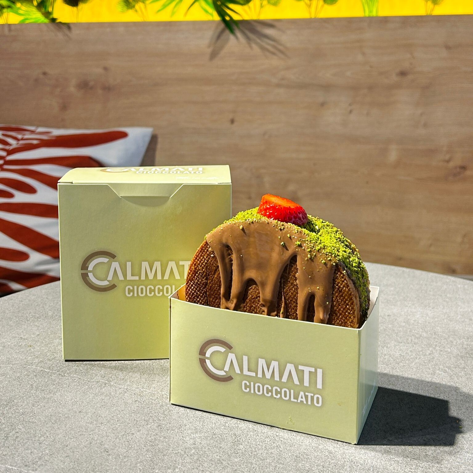 Antep Fıstıklı Roll Kruvasan