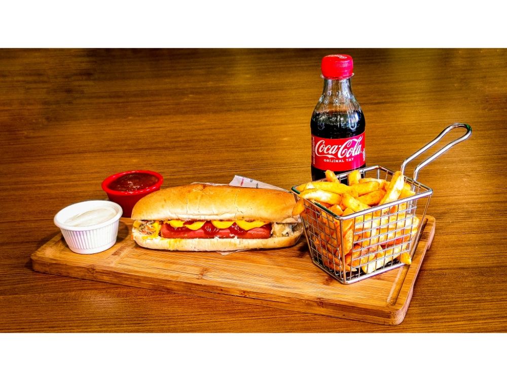 Frankfurter (Hardallı) Sosisli Menü