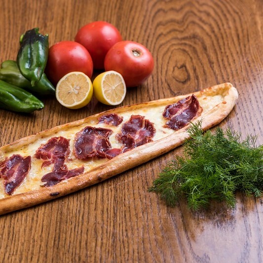Pastırmalı Kaşarlı Pide