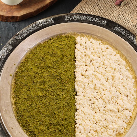 Hasır Yarı Kaymaklı Yarı Fıstıklı Künefe