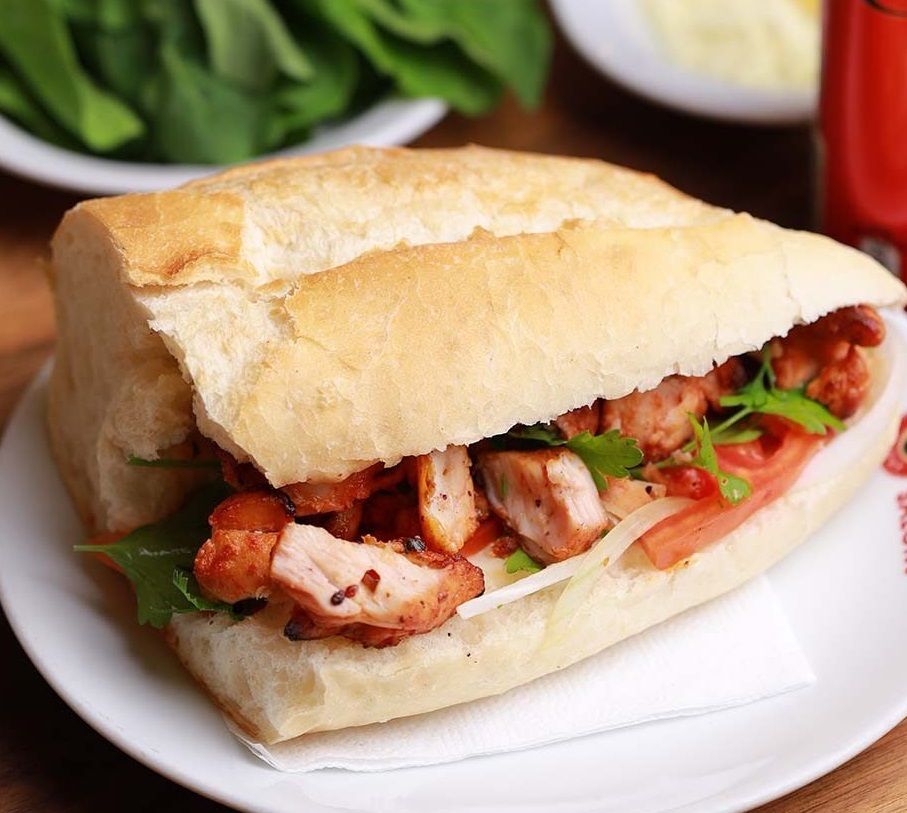 Ekmek Arası Tavuk Şiş