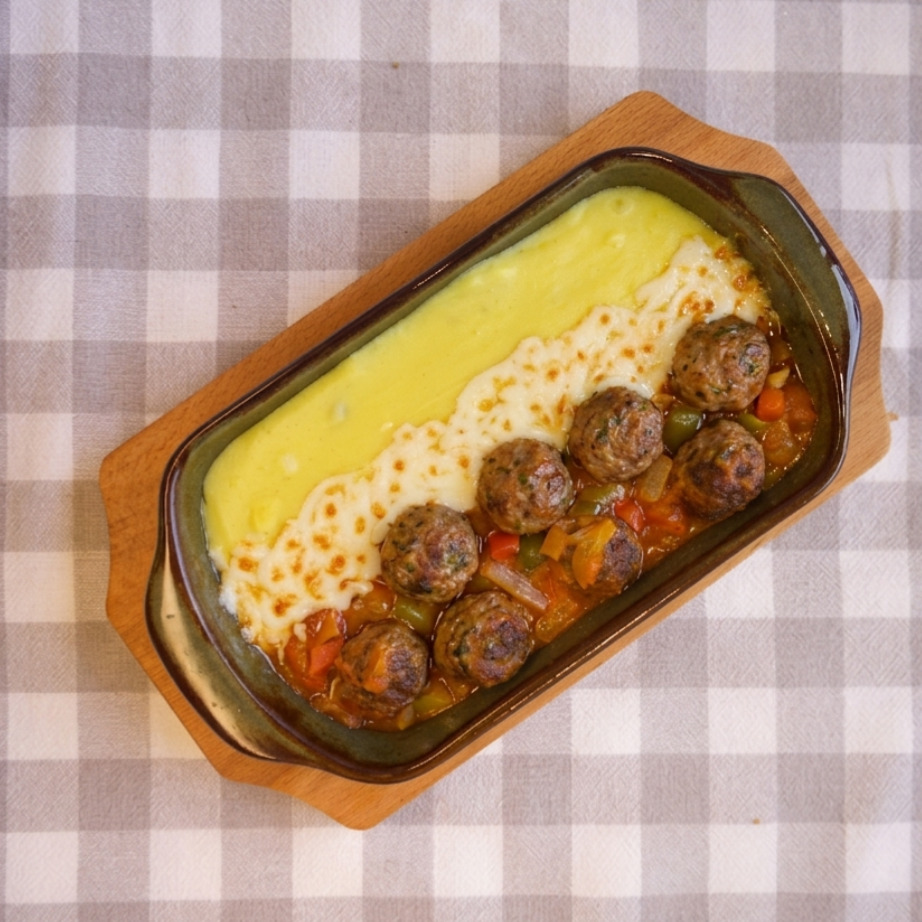 Kiremitte Kaşarlı Püreli Köfte