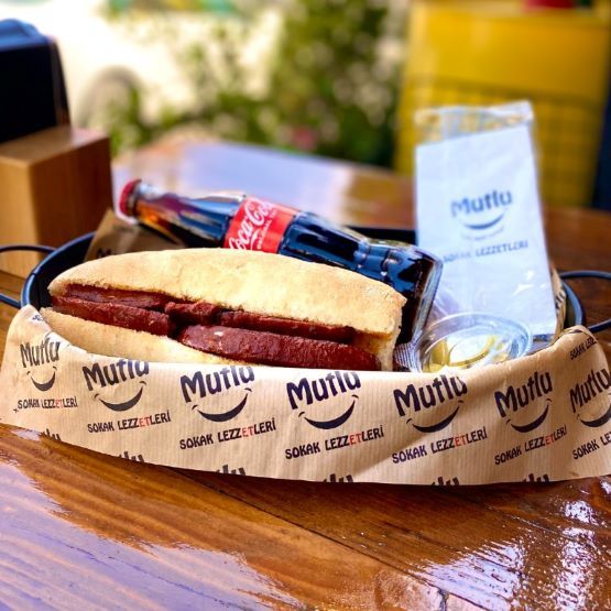 Mutlum Sucuk Menü (Ekmek Arası Sucuk, İçecek ve Tatlı İle Birlikte)