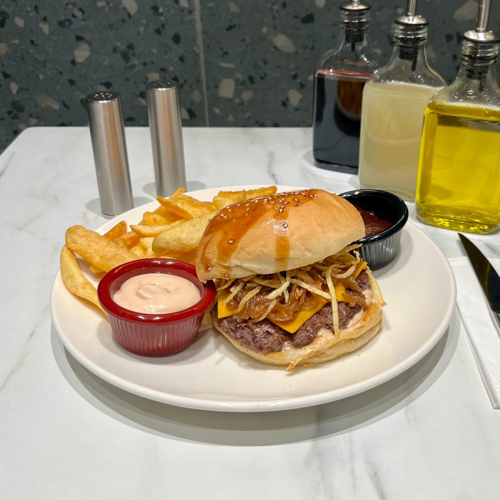 Mushroom Burger Menü