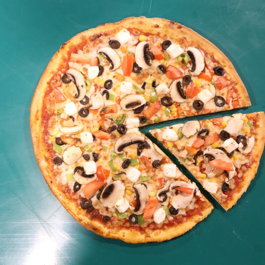 Akdeniz Pizza (Orta Boy)