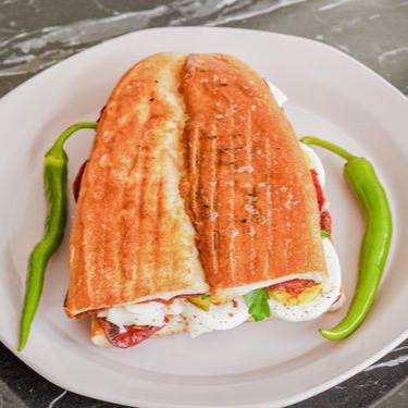Tam Ekmek Yumurtalı Karışık