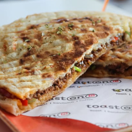 Kıymalı Bazlama Tost
