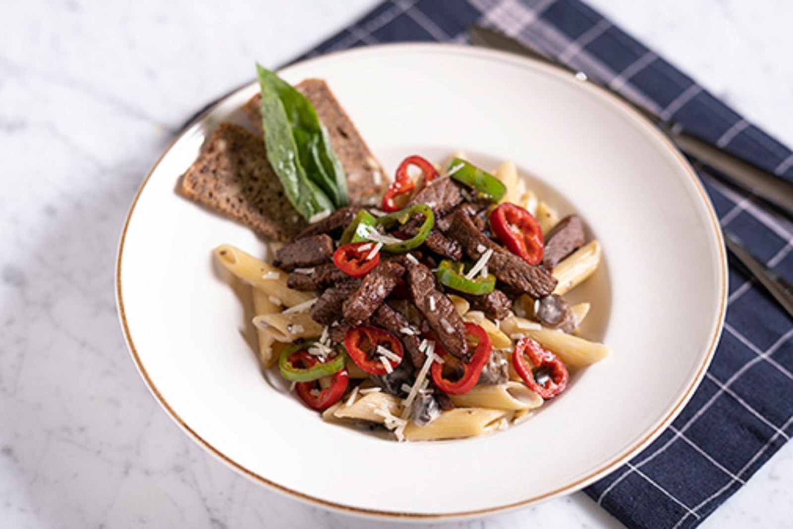 Biftekli Penne Makarna