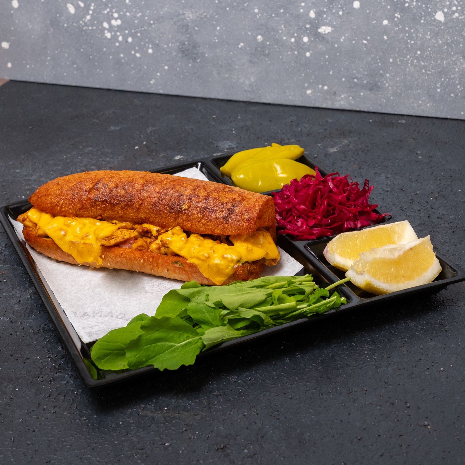 Ekmek Arası Cheddarlı Tavuk Tantuni (100 gr)