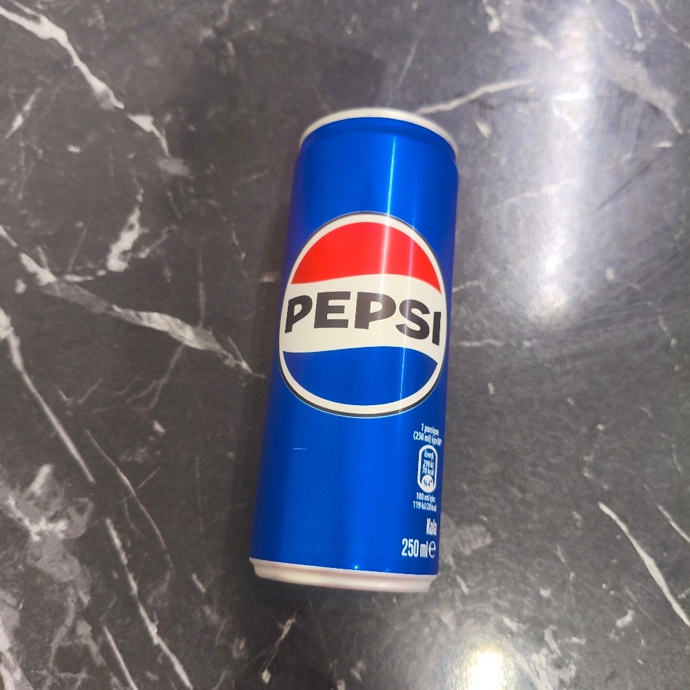 Pepsi şişe