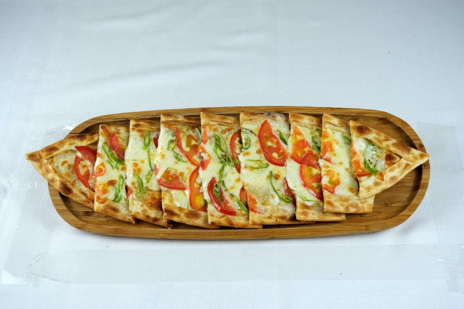 Kaşarlı Sebzeli Pide