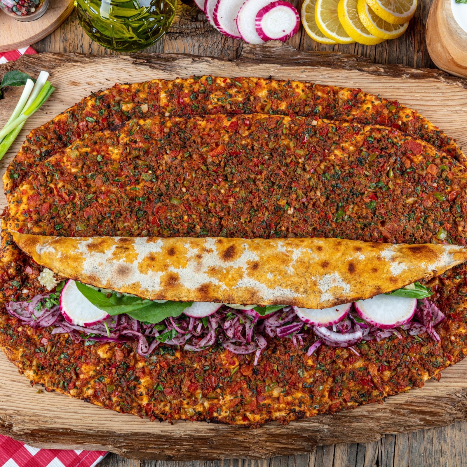 Meşhur Taş Fırın Lahmacun