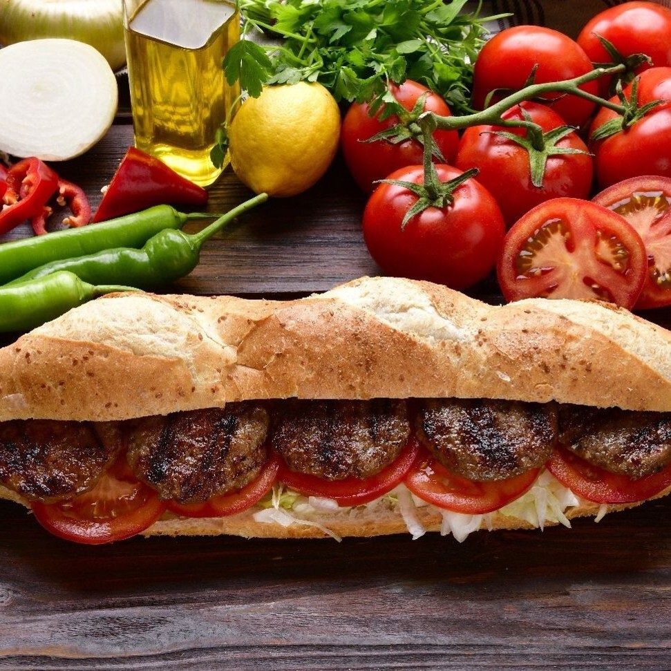 Tam Ekmek Arası Izgara Köfte