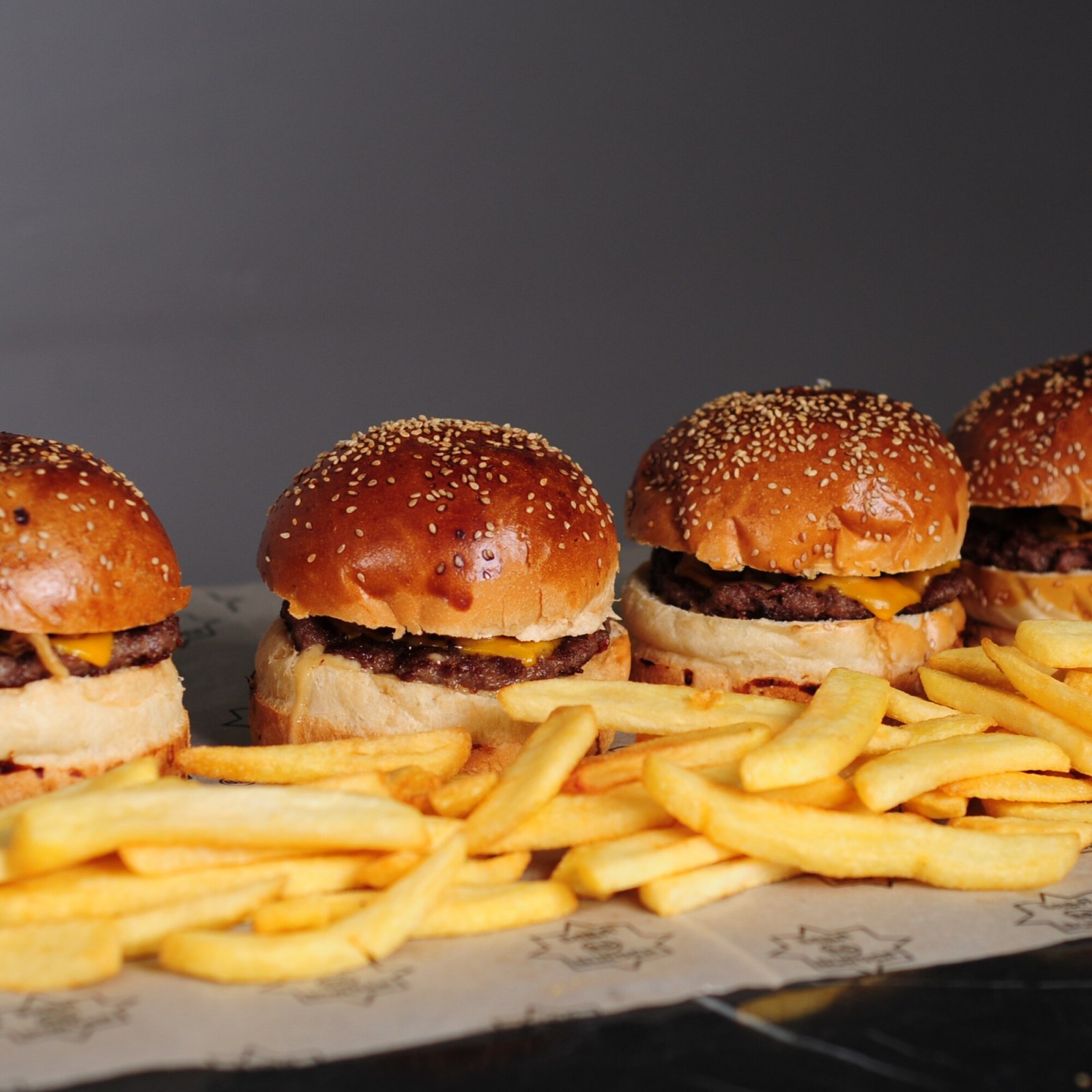 4'lü Aile Burger + Patates