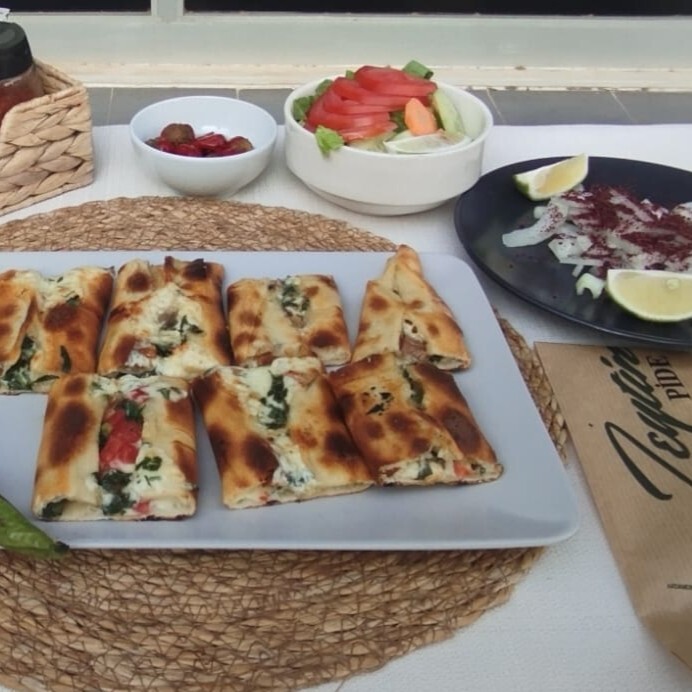 Sebzeli Pide
