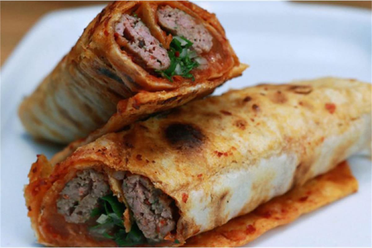 Soslu Hatay Usulü Köfte Dürüm Menü