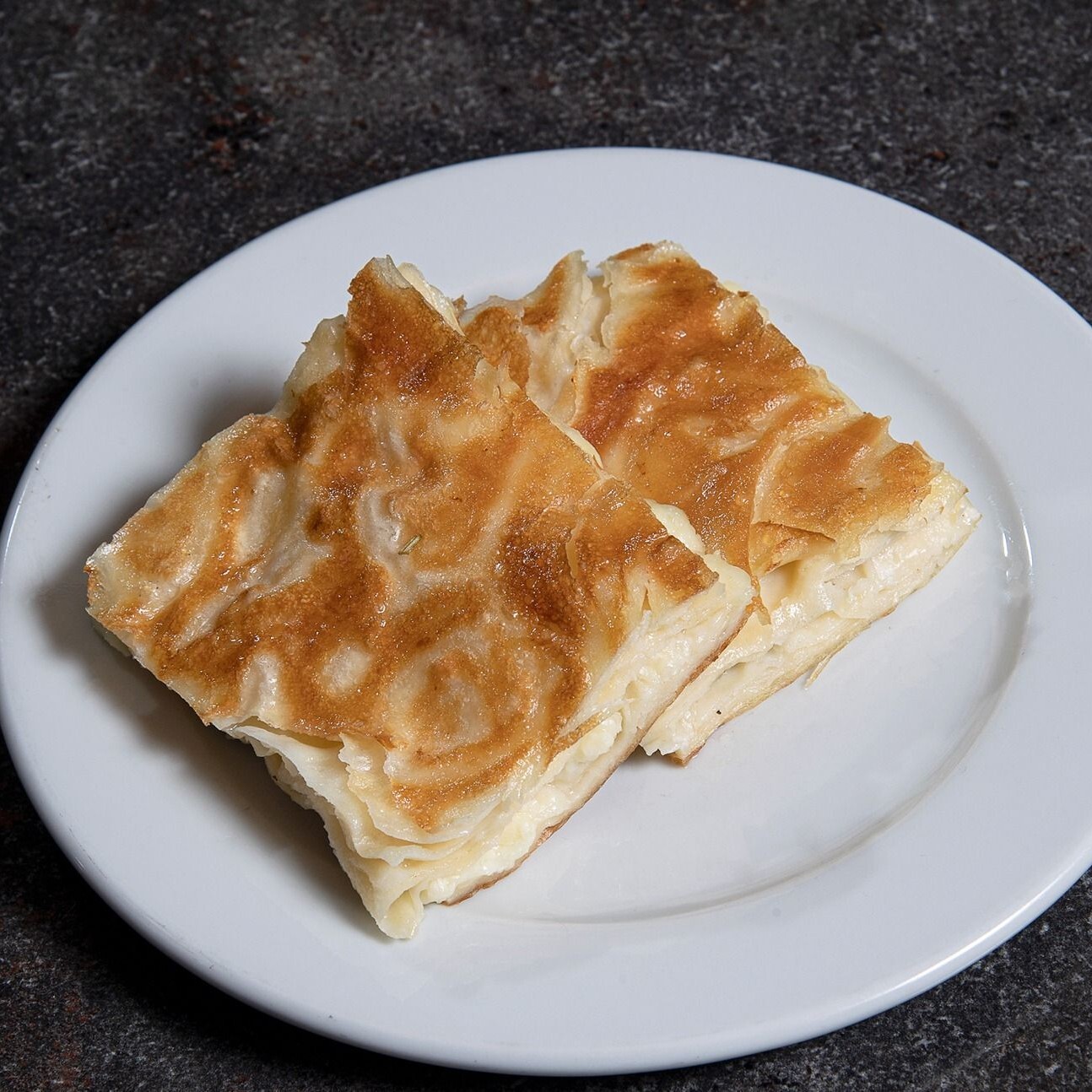 Peynirli Su Böreği (1 porsiyon) + Coca-Cola(33cl)