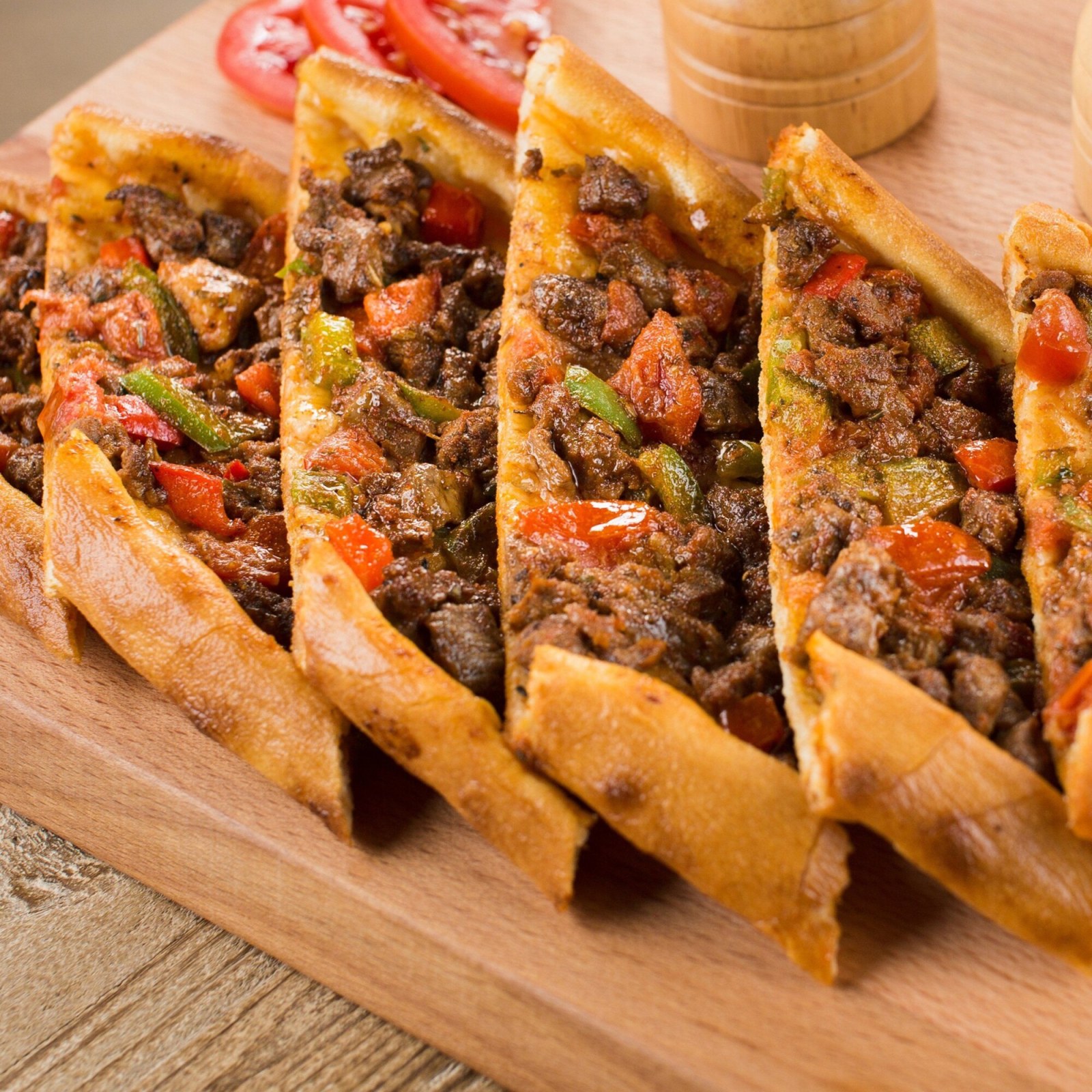 Kuşbaşılı Kaşarlı Pide (40 cm)