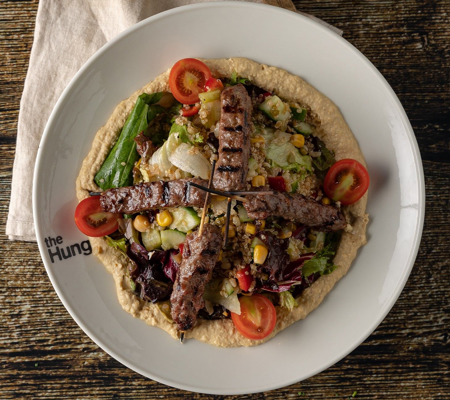 Humuslu Kinoalı Köfte Şişli Salata