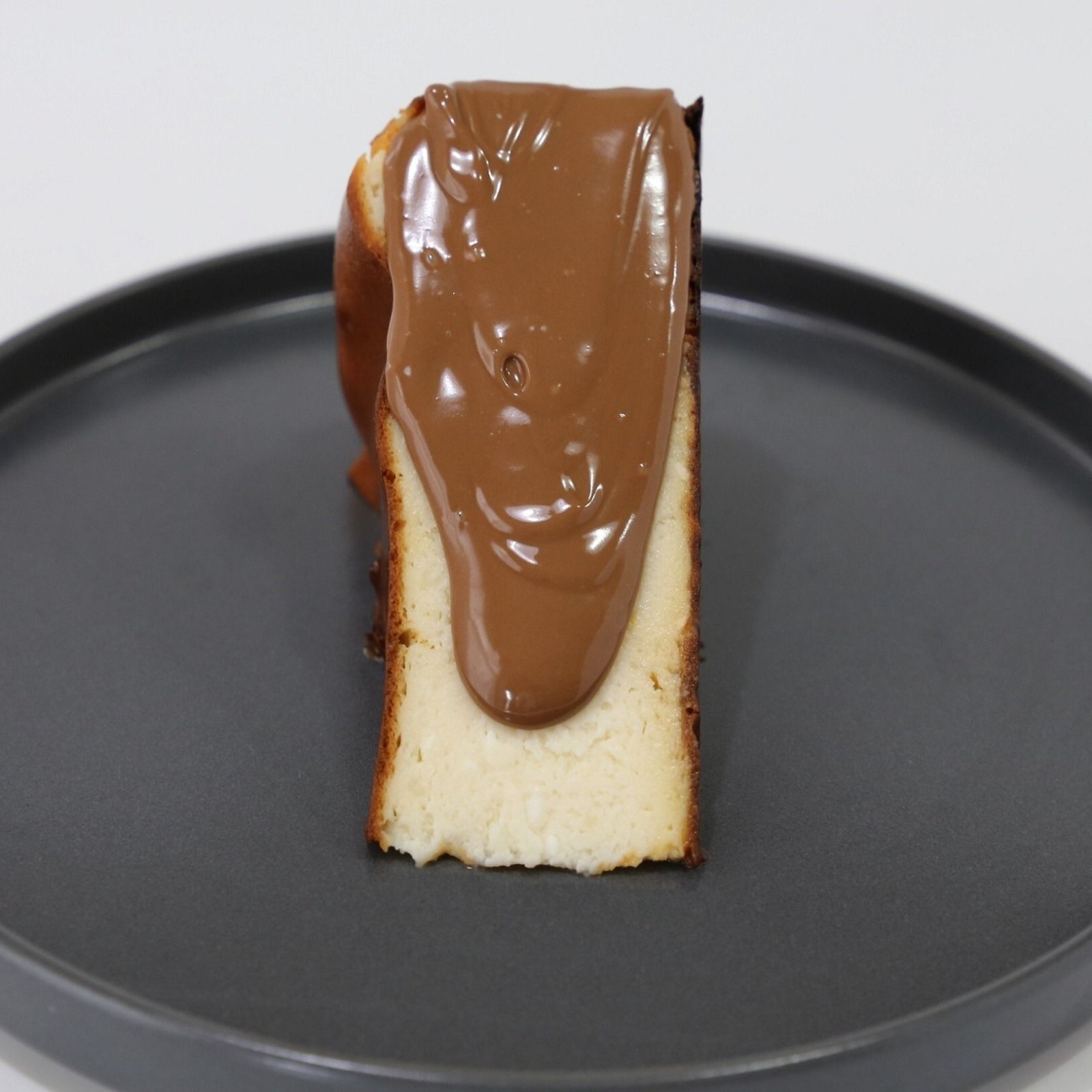 Belçika Çikolatalı Bask Cheesecake