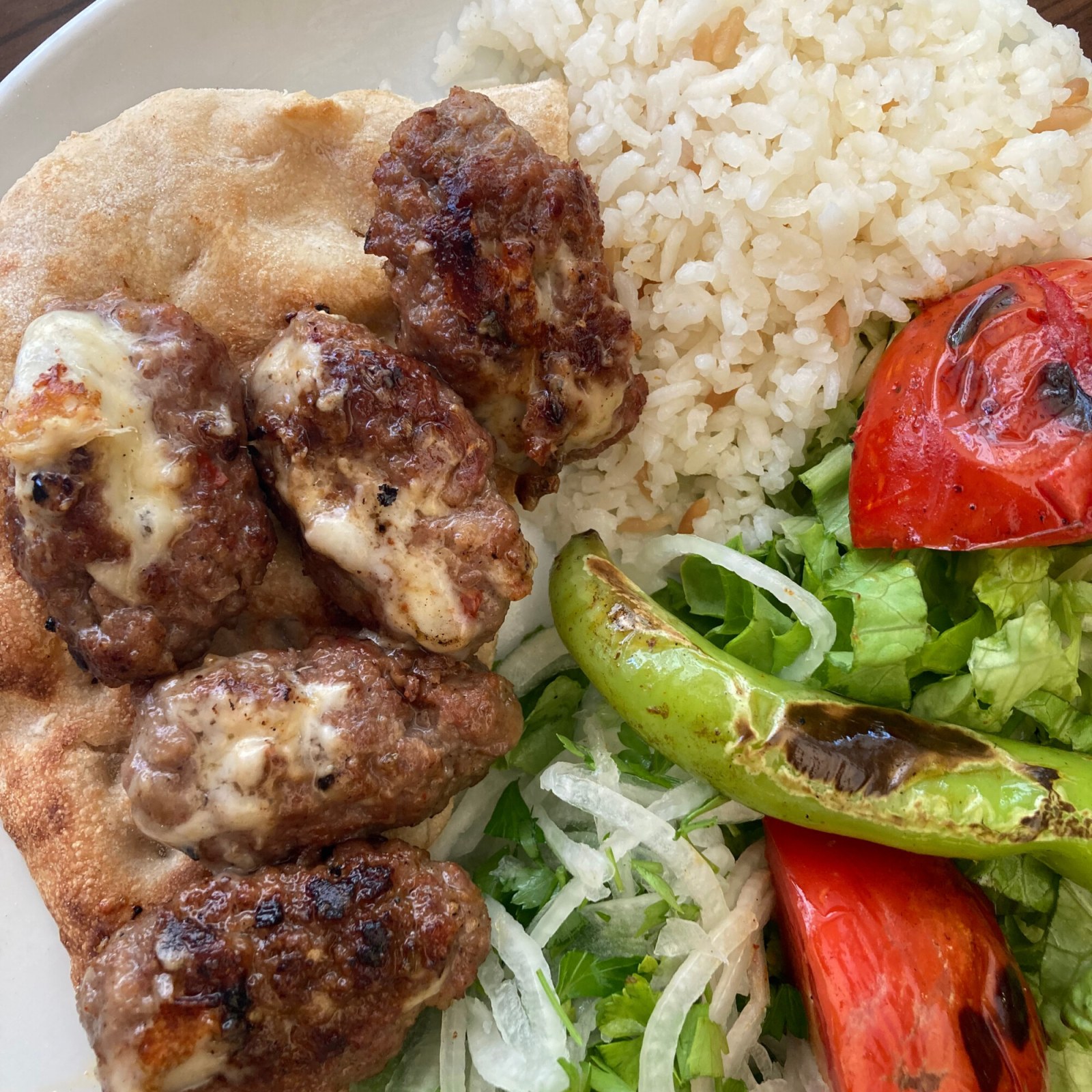 Kaşarlı Izgara Köfte
