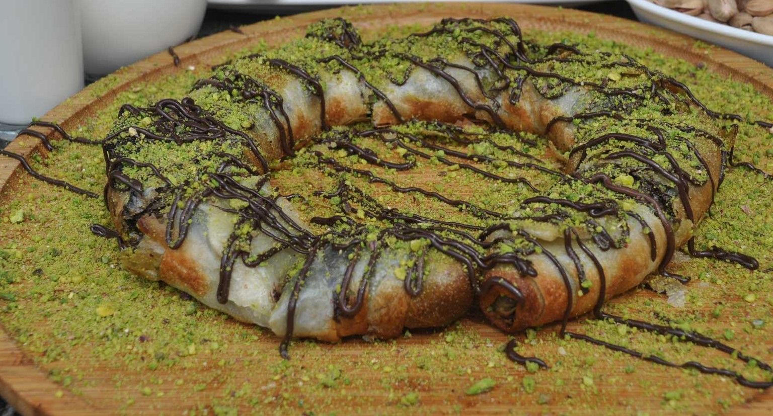 Çikolatalı Simit Katmer