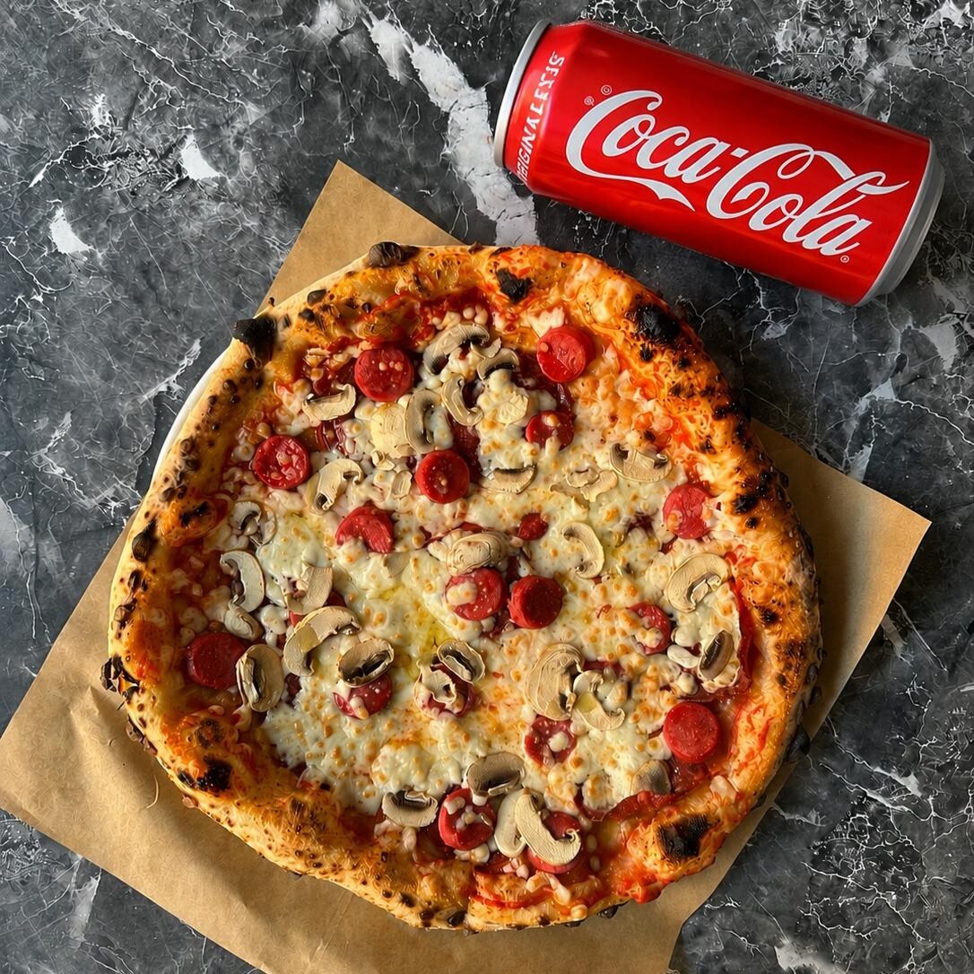 Sosisli Sucuklu Pizza + 330 Ml. Kola