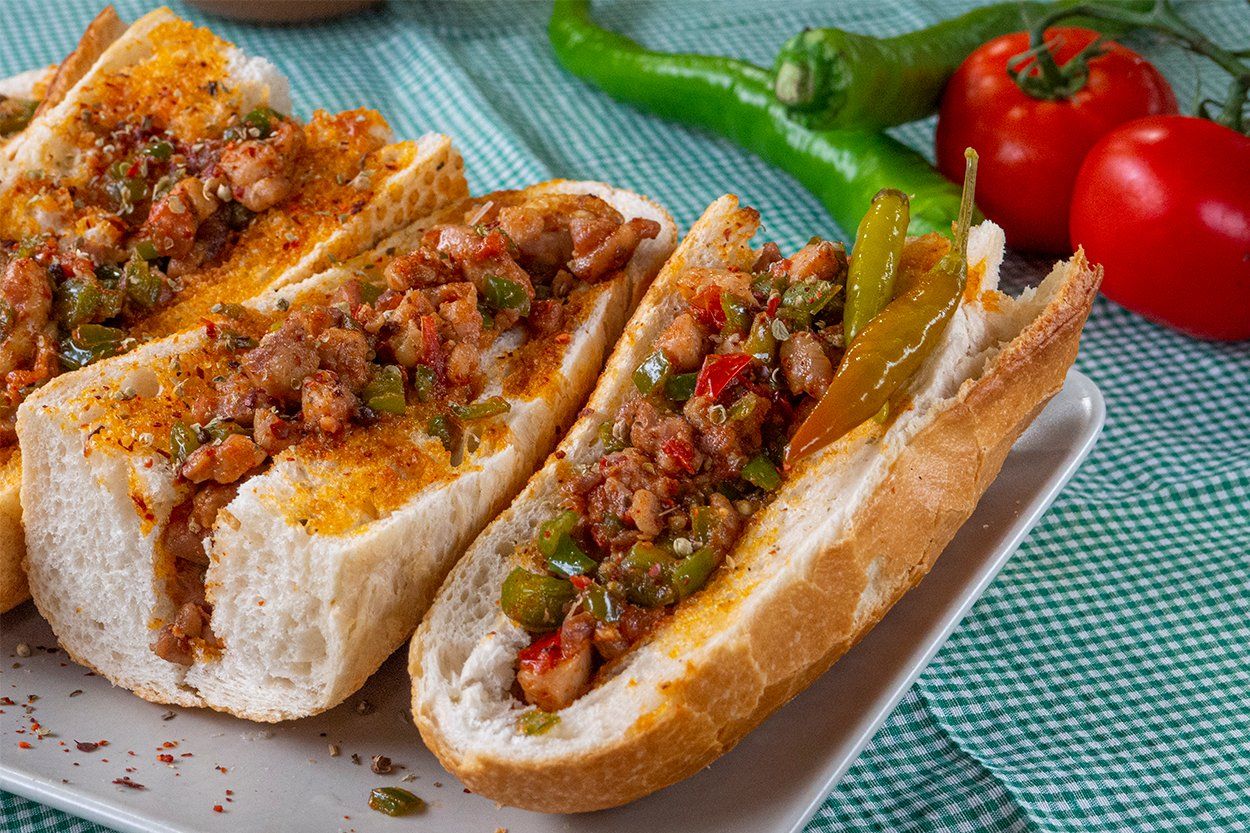 Çeyrek Ekmek Arası Sebzeli Kokoreç