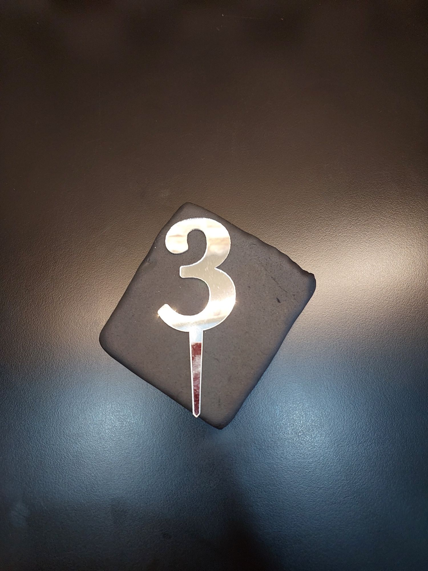 3 Rakamı Gümüş Pleksi