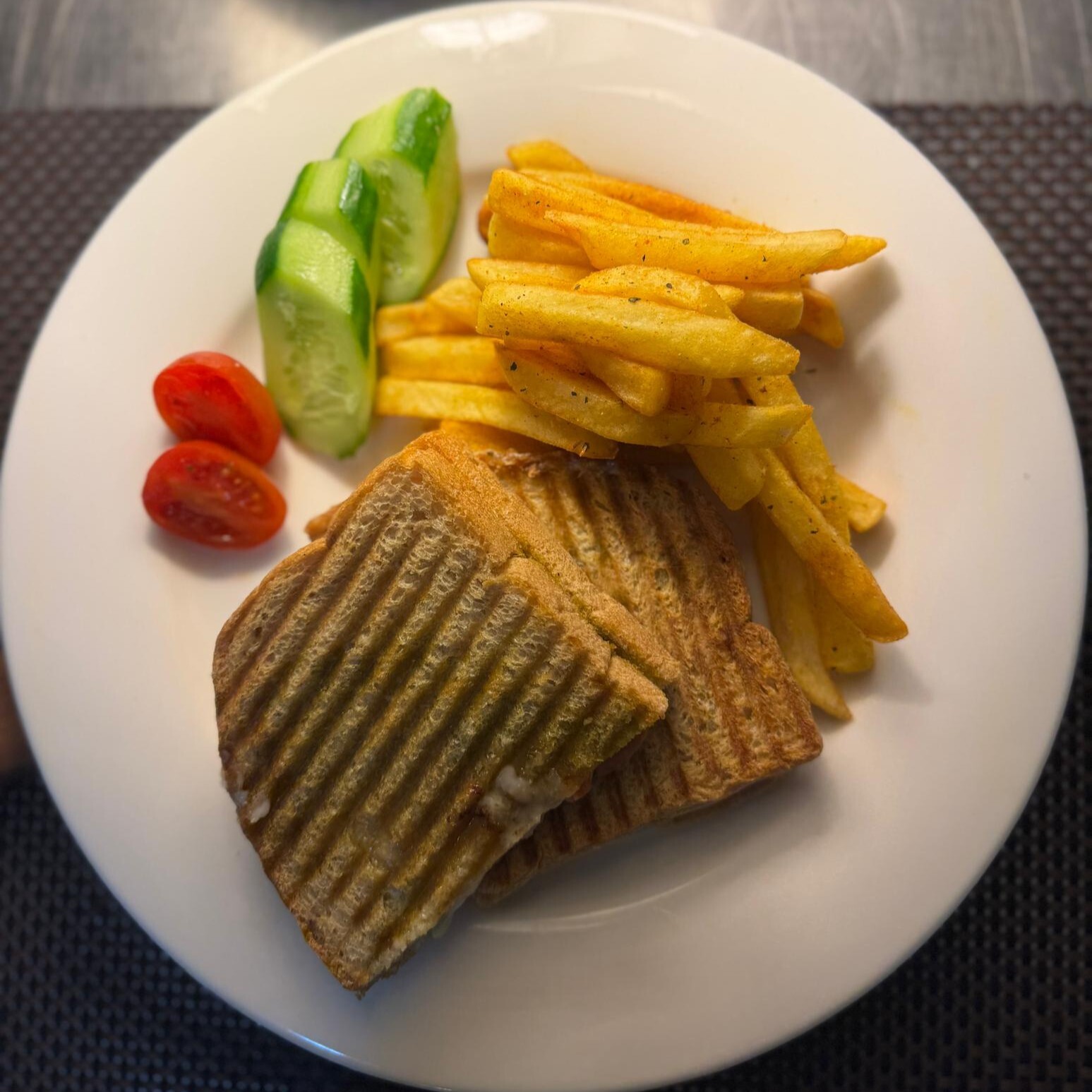 Akdeniz Tost