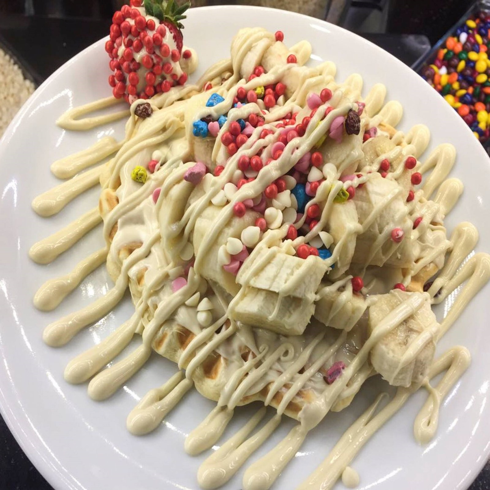Beyaz Çikolatalı Waffle