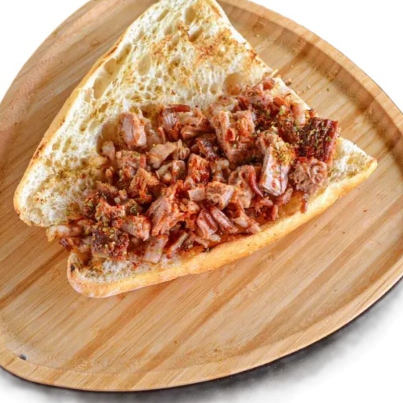 İzmir Usulü Yarım Ekmek Kokoreç