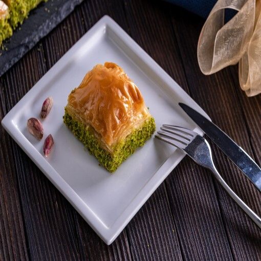 Antep Fıstıklı Kuru Baklava (4 Dilim)