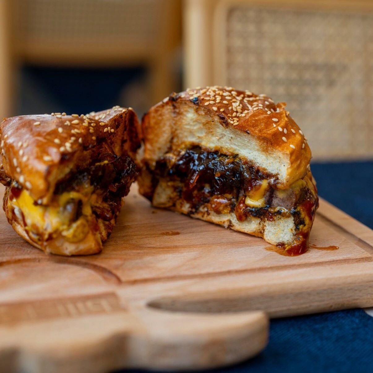 Barbekü Soslu Burger