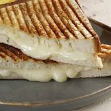 Kaşarlı Tost+Patates Kızartması