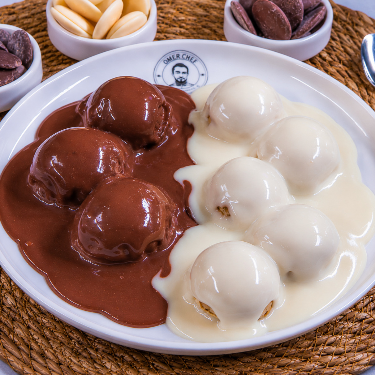 Sütlü Belçika ve Beyaz Çikolatalı Profiterol (900 g) (18 Adet)