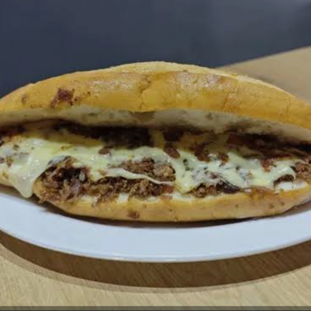 Kavurma Kaşarlı Tost