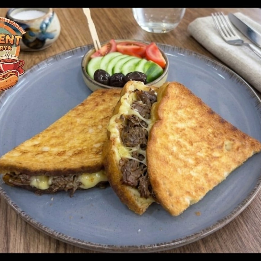 Kavurmalı Tost