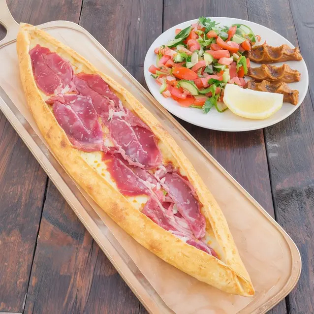 Pastırmalı Kaşarlı Pide