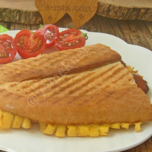Karışık Yumurtalı Tost