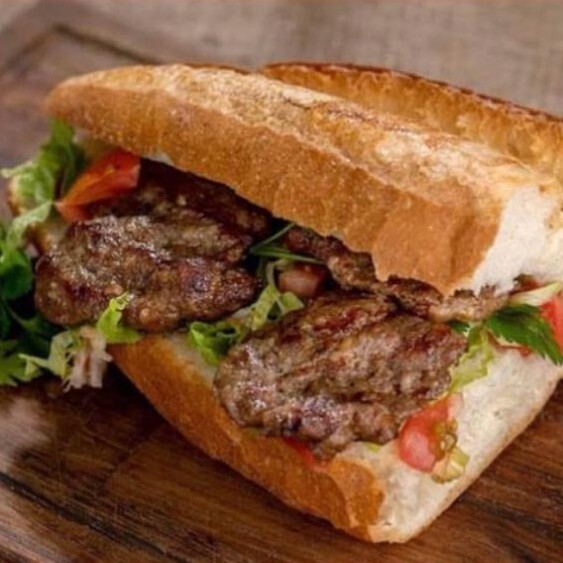 Ekmek Arası Köfte