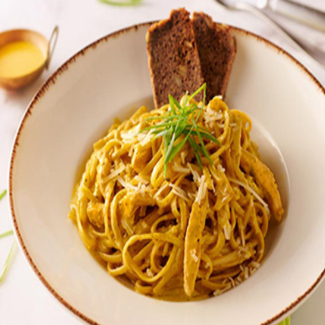 Köri Soslu Tavuklu Linguine