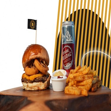Onion Ring Burger Menü