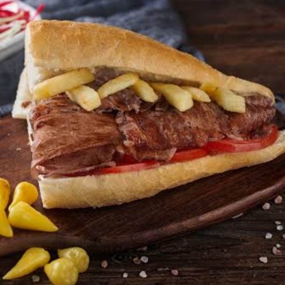 Yarim Ekmek Arasi Kuzu Et Döner
